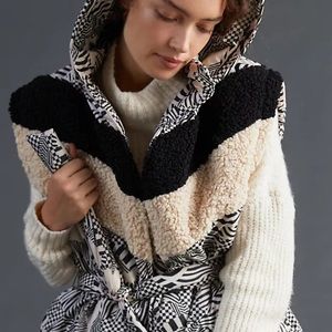 Anthro Farm rio puffy vest in one size fits all in excellent condition